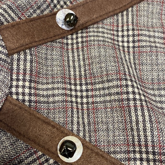 Designer D. Steven’s Christmas Tree shirt and accent ribbon - Picture 6 of 7